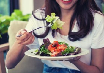 تأثیر عادات غذایی بر کاهش بیماری‌های دهانی